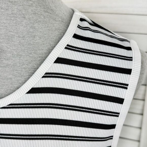 Covington Striped Ribbed Knit Tank Top White Black Medium Petite Stretchy - Picture 5 of 10